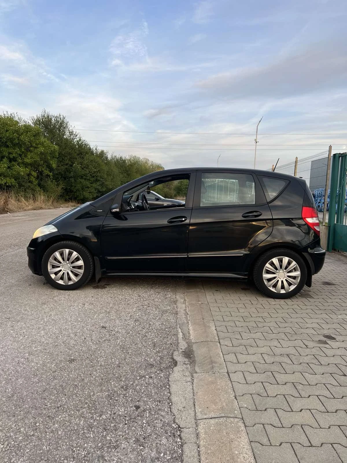 Mercedes-Benz A 170 1.7 - изображение 3