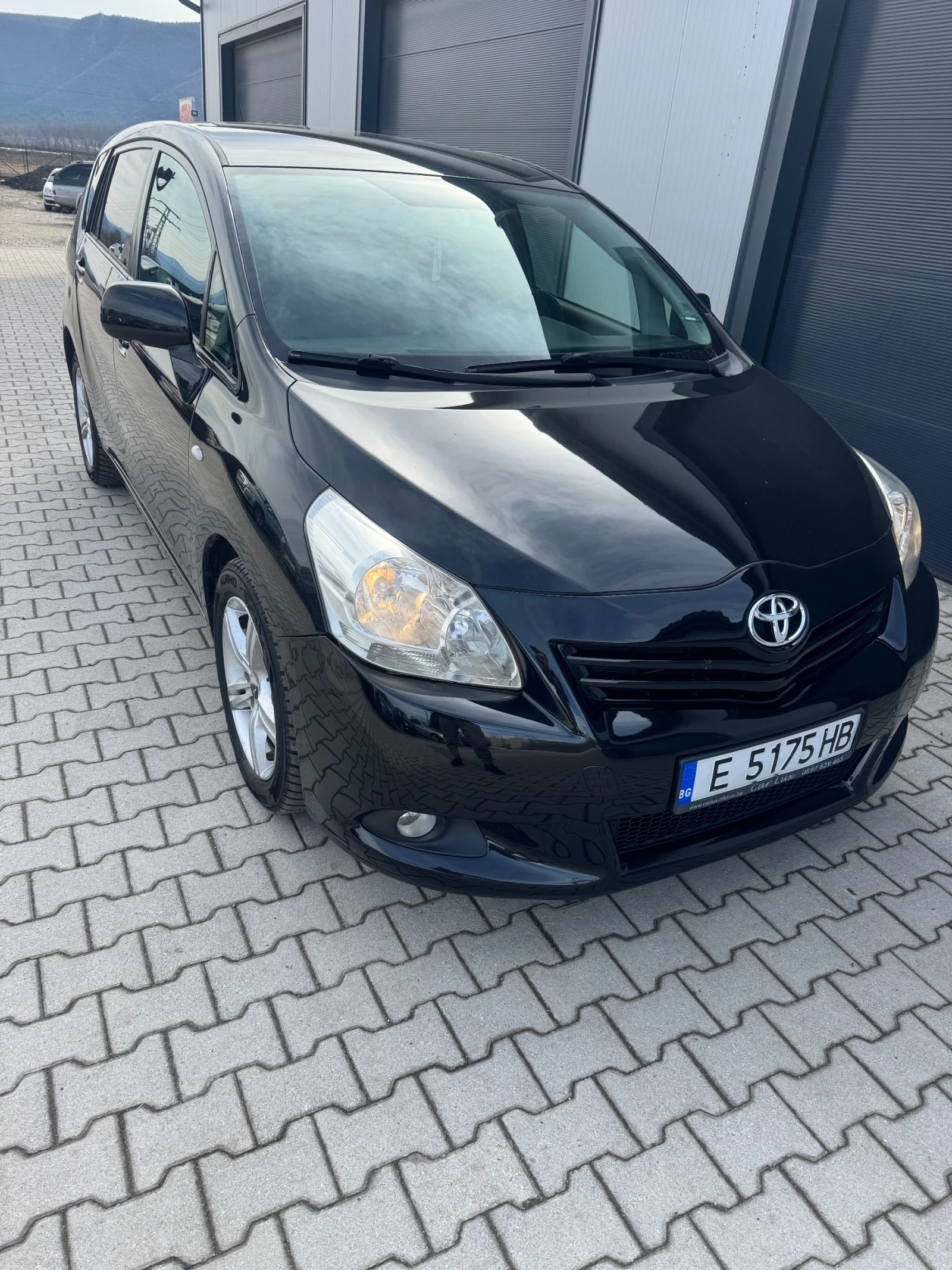 Toyota Verso 2.2 D4D 6+ 1 - изображение 3
