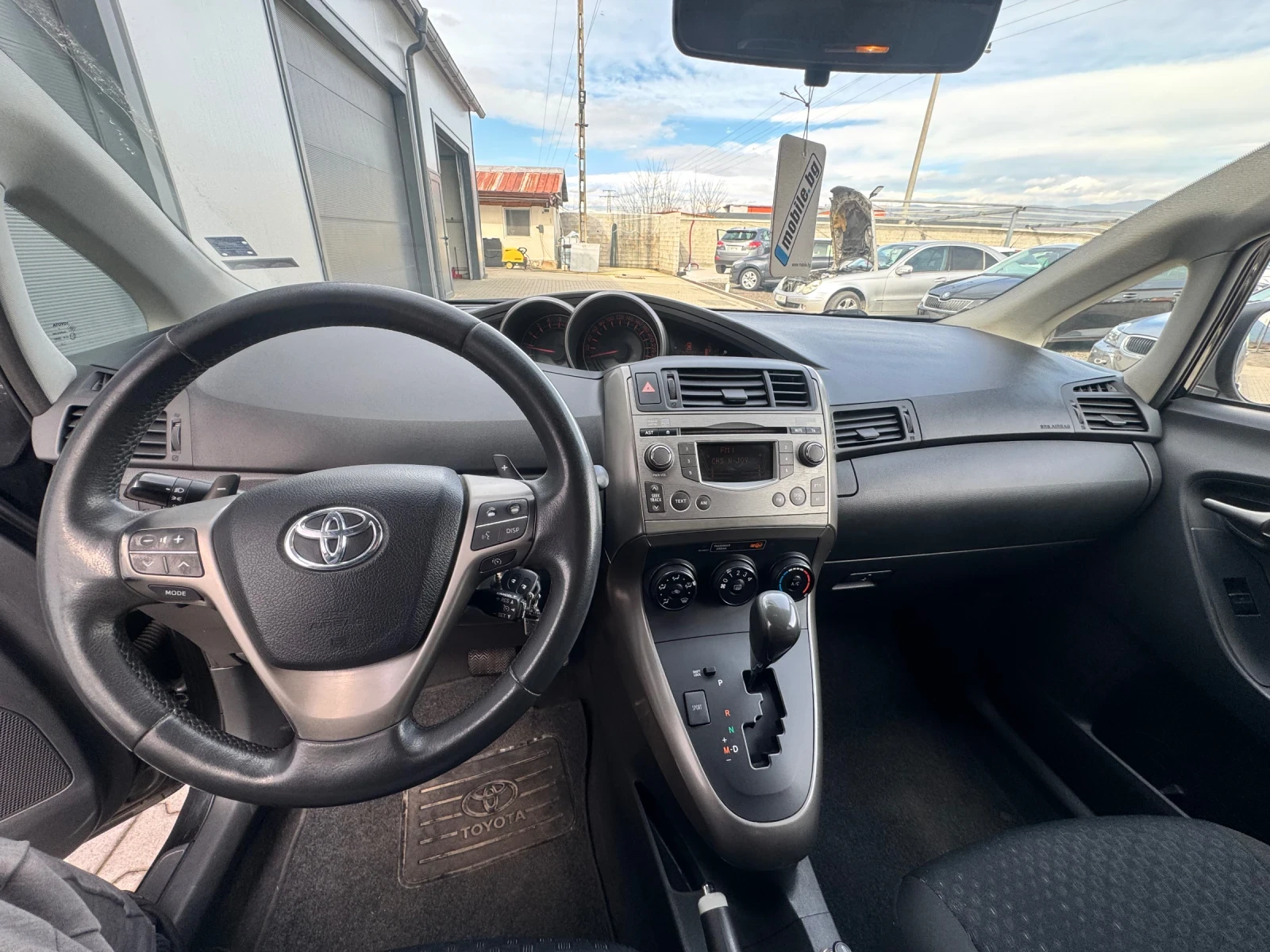 Toyota Verso 2.2 D4D 6+ 1 - изображение 9