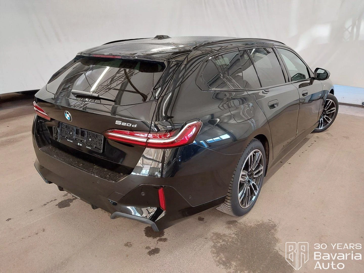 BMW 520 d Touring M Sport Paket Steptronic - изображение 3