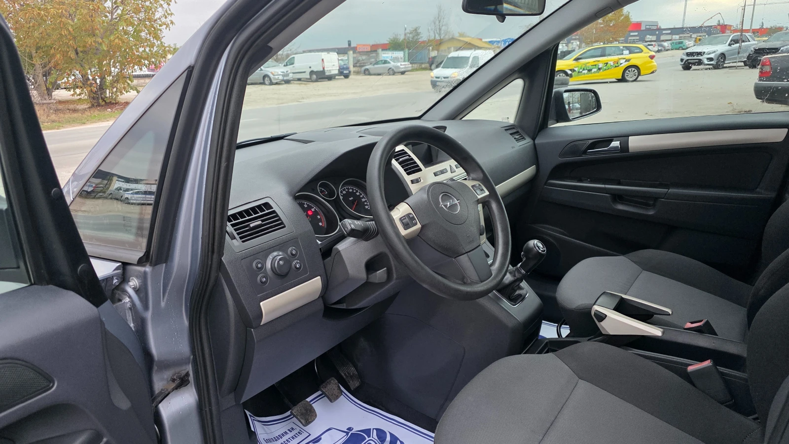 Opel Zafira KATO НОВА 2.2I/150HP/7M, снимка 7 - Автомобили и джипове - 54096610