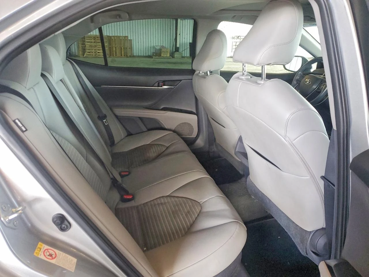 Toyota Camry 2.5l Hybrid Se* LE CVT, снимка 10 - Автомобили и джипове - 54235451