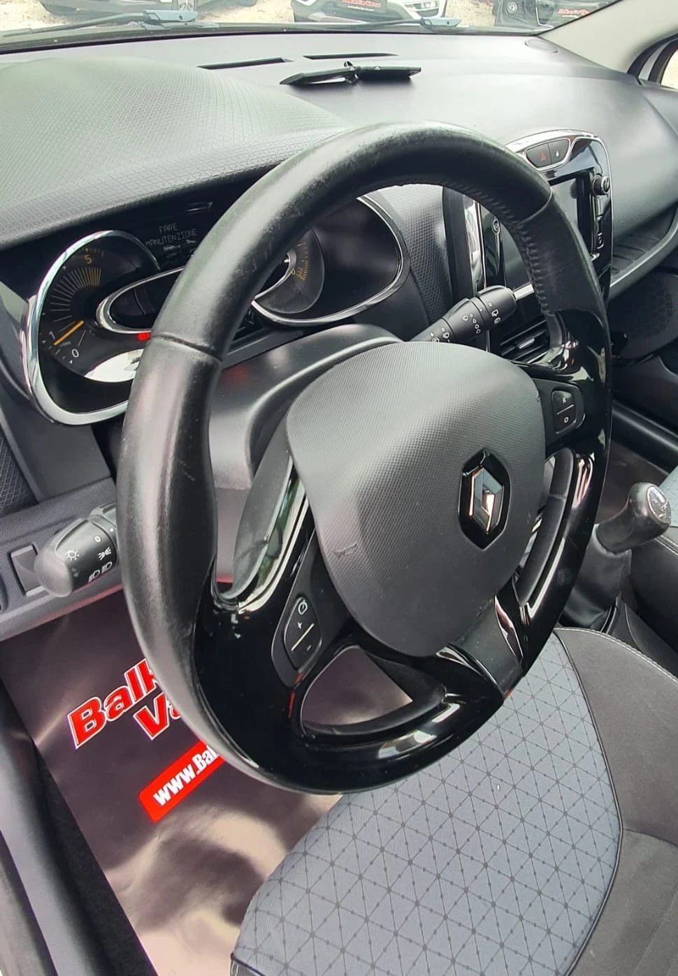 Renault Clio 4ser.1.5dci 90cv 141хил.кл., снимка 12 - Автомобили и джипове - 54710139
