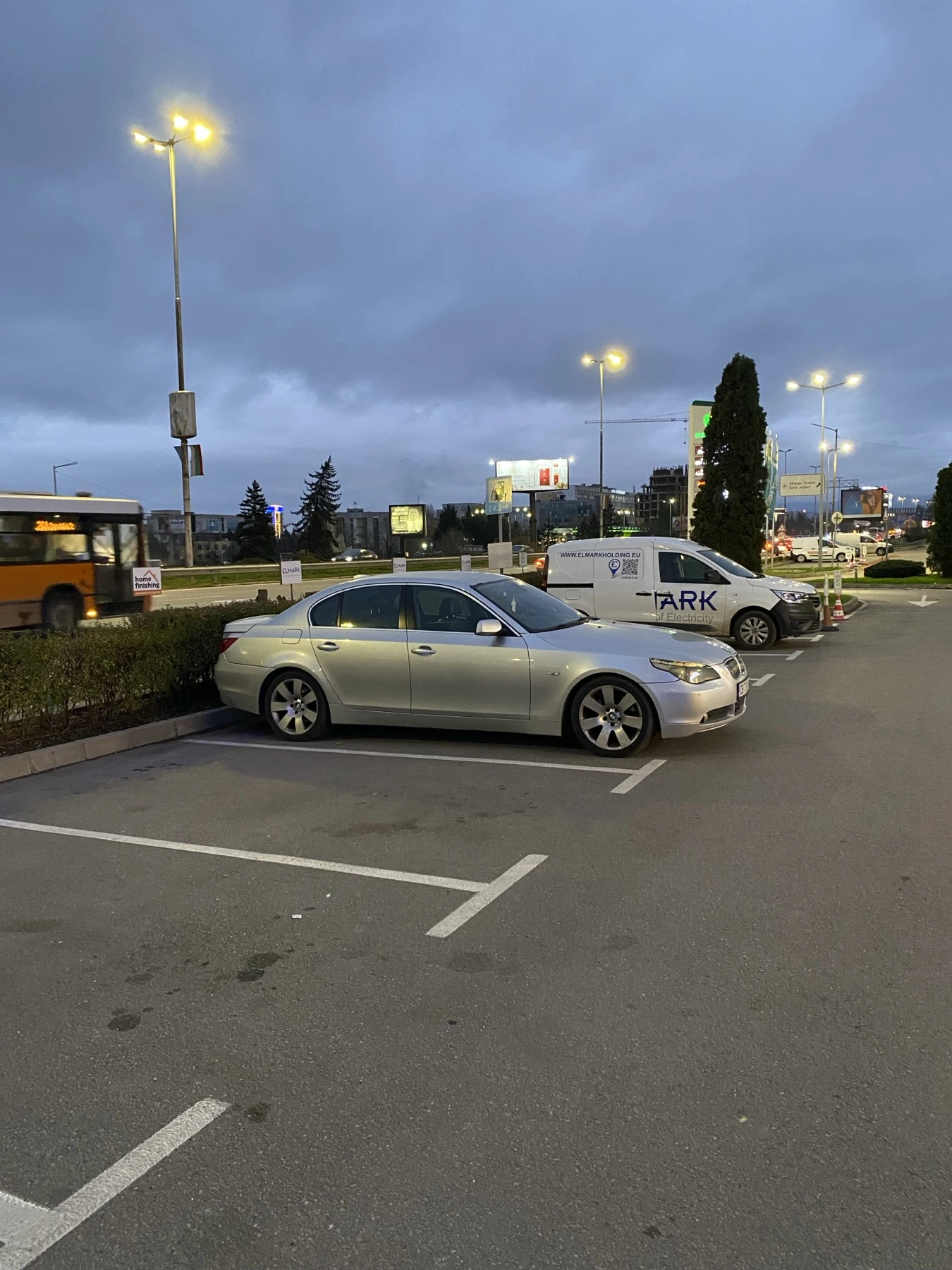 BMW 525, снимка 4 - Автомобили и джипове - 55016624