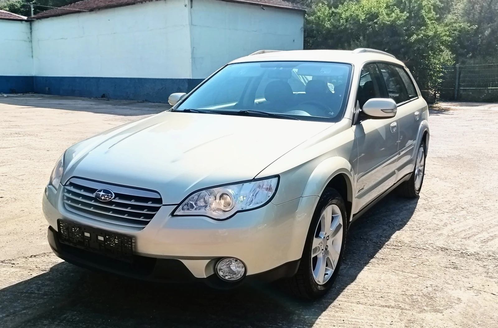 Subaru Outback 2.5i - AWD