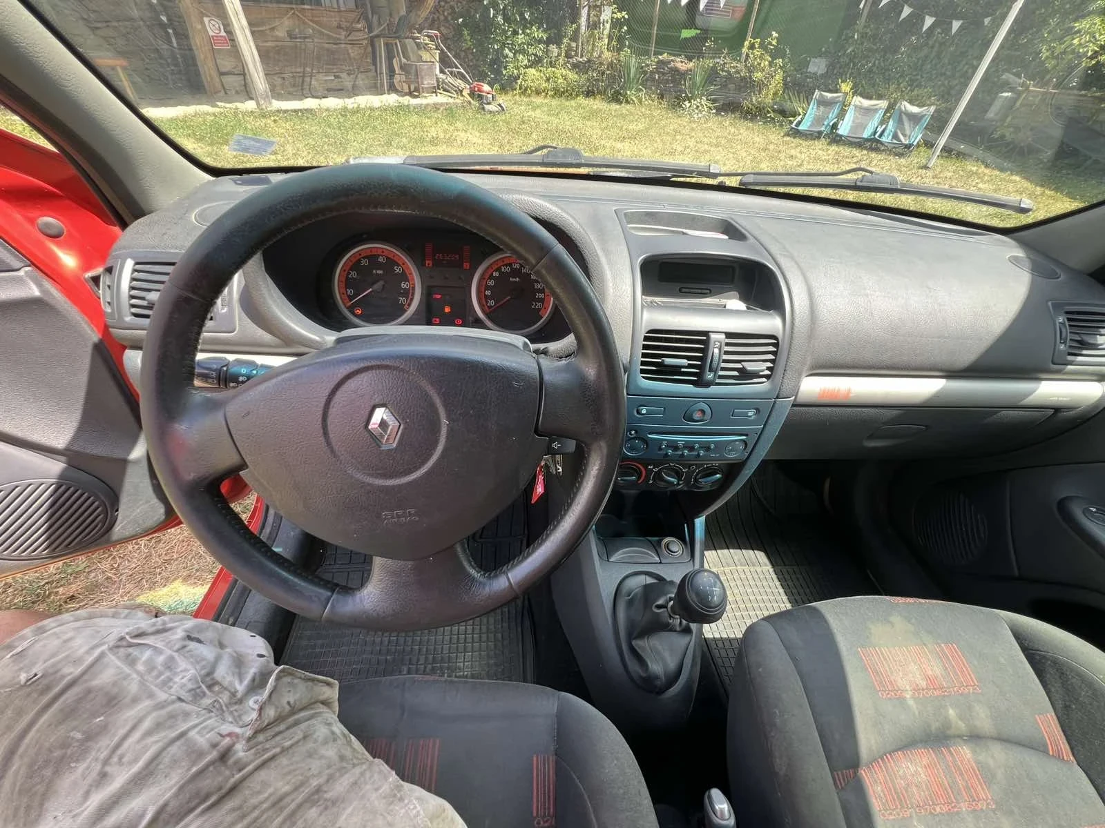 Renault Clio, снимка 7 - Автомобили и джипове - 55977367