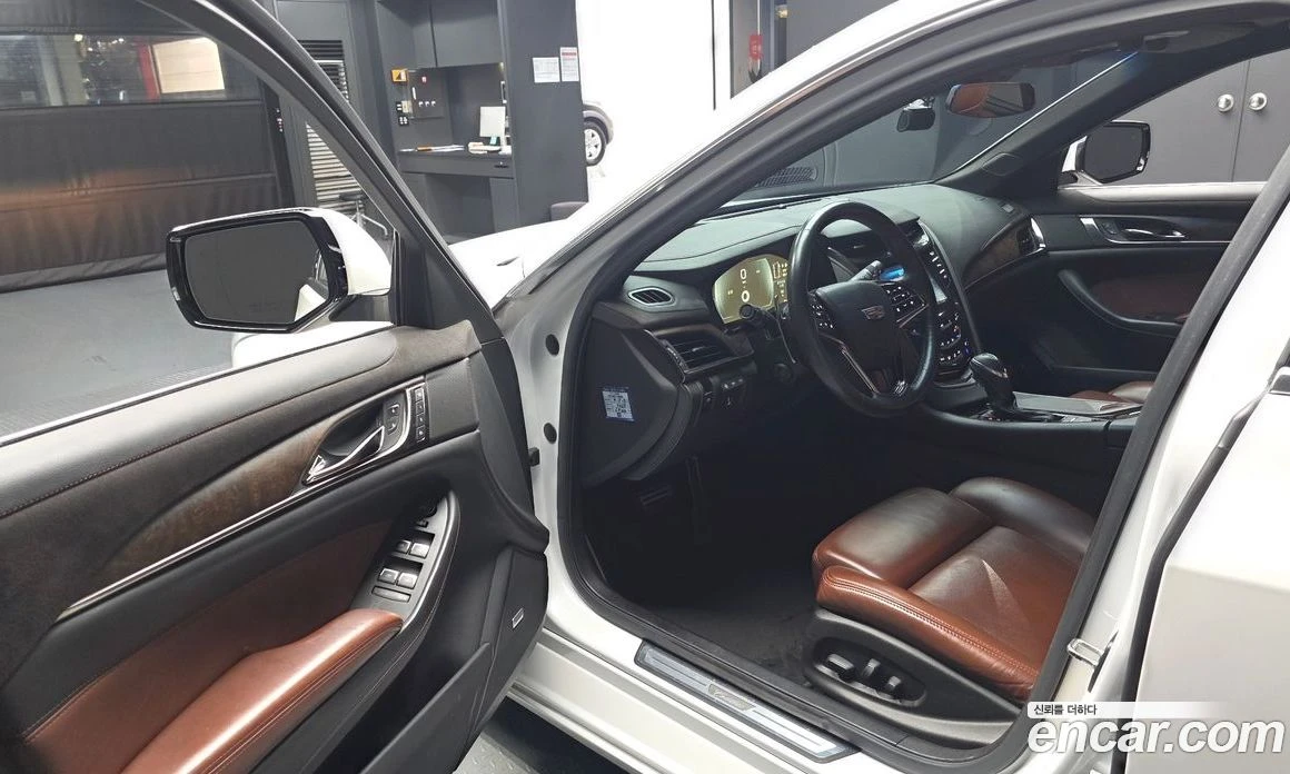 Cadillac Cts 2.0 Premium Plus, снимка 10 - Автомобили и джипове - 56123061