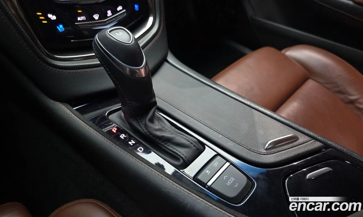 Cadillac Cts 2.0 Premium Plus, снимка 9 - Автомобили и джипове - 56123061