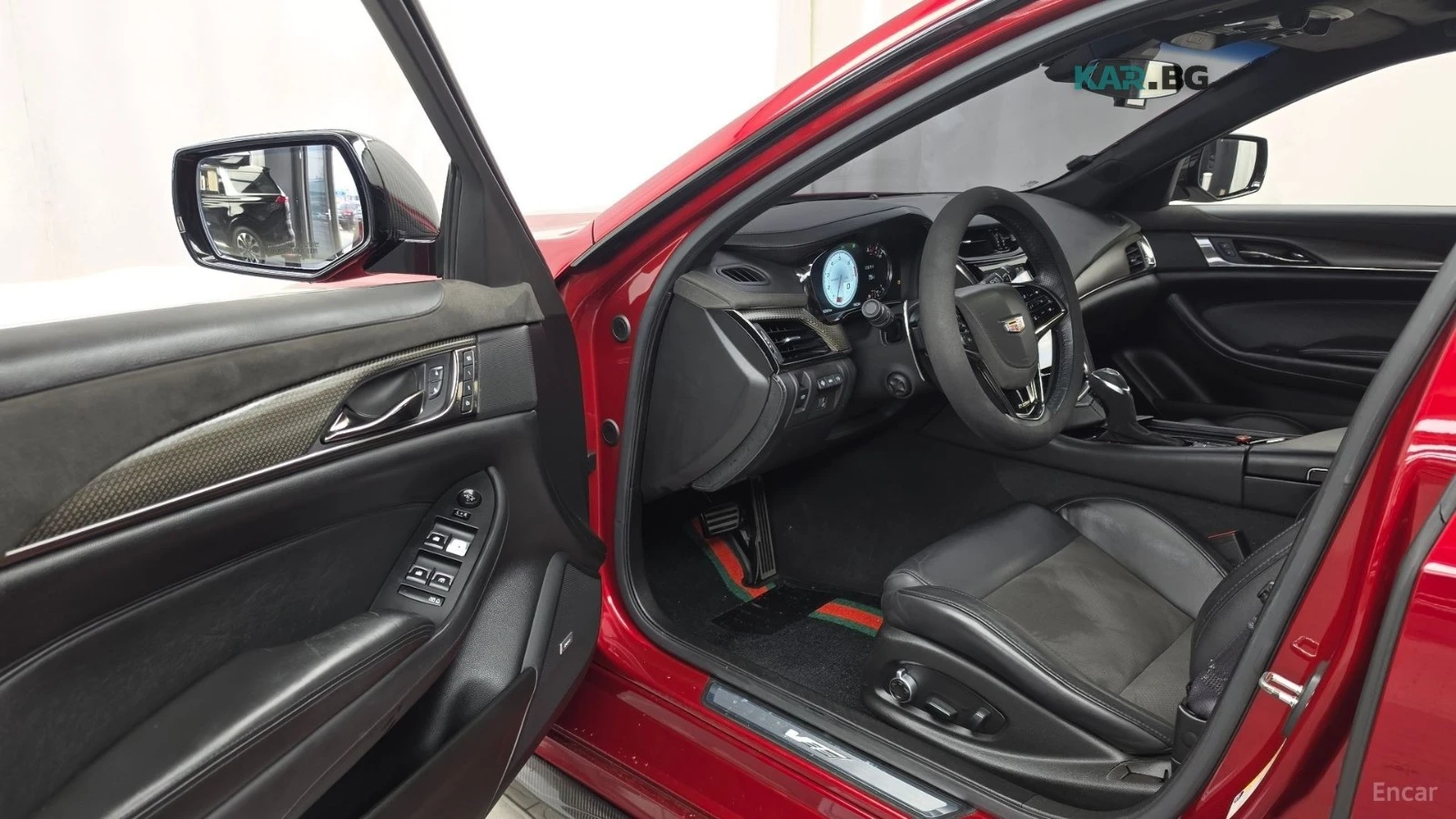 Cadillac Cts CTS-V* 6.2* КОЖА* АЛКАНТАРА* ПАНО* КАМЕРА* ПОДГРЕВ, снимка 10 - Автомобили и джипове - 56180076