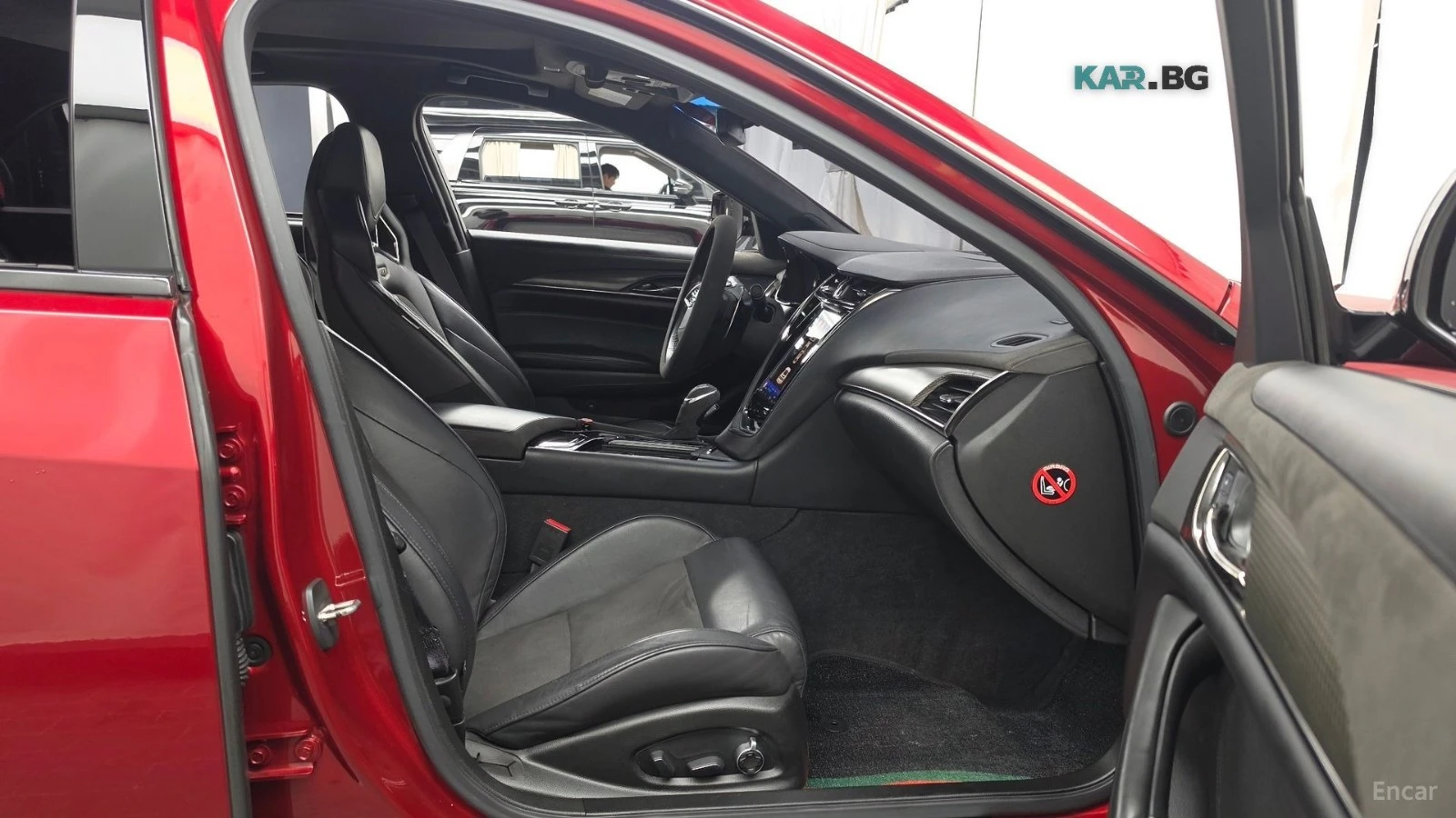Cadillac Cts CTS-V* 6.2* КОЖА* АЛКАНТАРА* ПАНО* КАМЕРА* ПОДГРЕВ, снимка 11 - Автомобили и джипове - 56180076