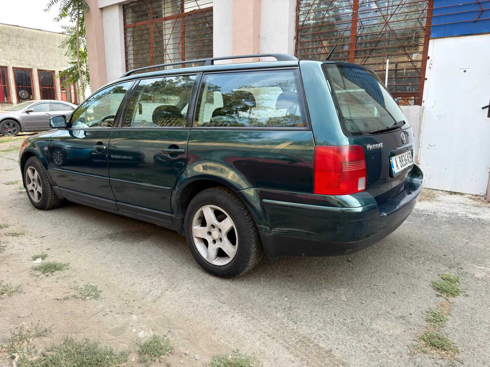VW Passat 1.9 Tdi 110 , снимка 3 - Автомобили и джипове - 56228069