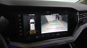 VW Touareg 3.0 TDI Prestige DisiTronic* Panorama * Обдухване , снимка 12