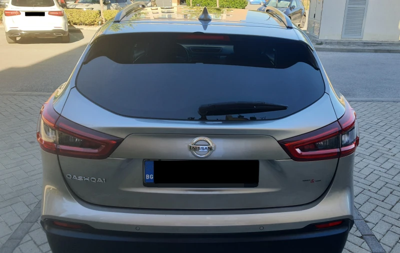 Nissan Qashqai, снимка 4 - Автомобили и джипове - 52538626