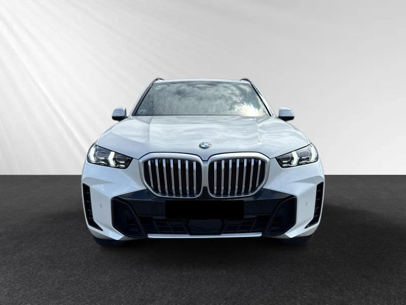 BMW X5 40i/xDrive/M-SPORT/ICONIC GLOW/H&K/HEAD UP/, снимка 2 - Автомобили и джипове - 52494223