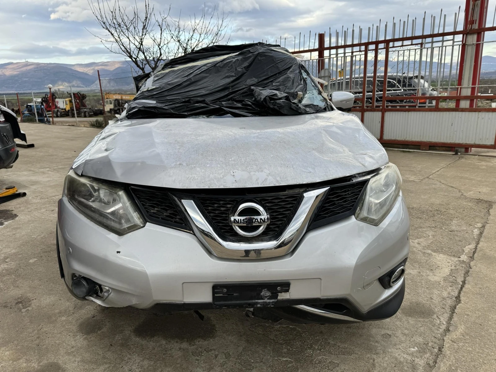 Nissan X-trail 1.6, снимка 1