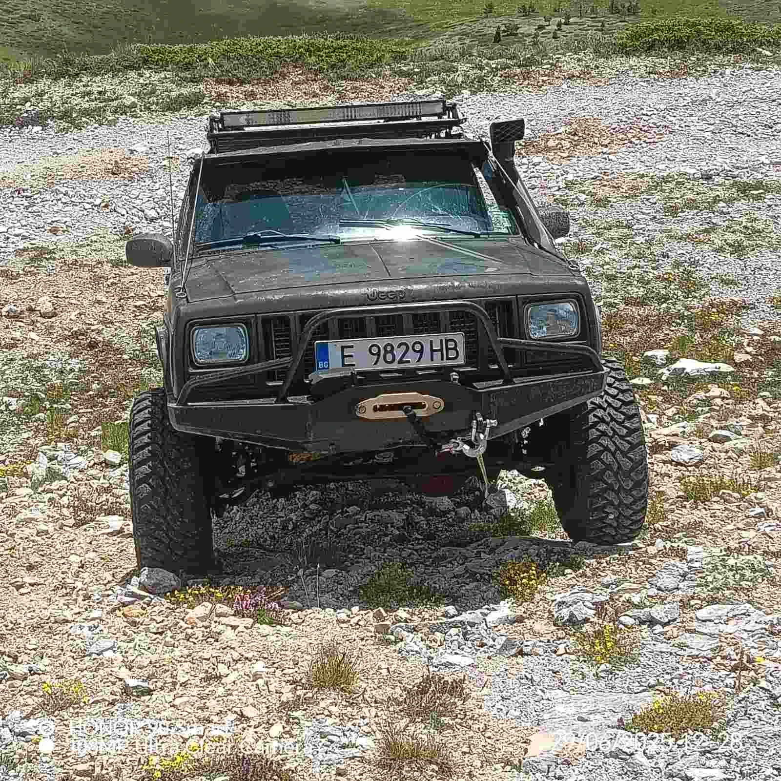 Jeep Cherokee  - изображение 10