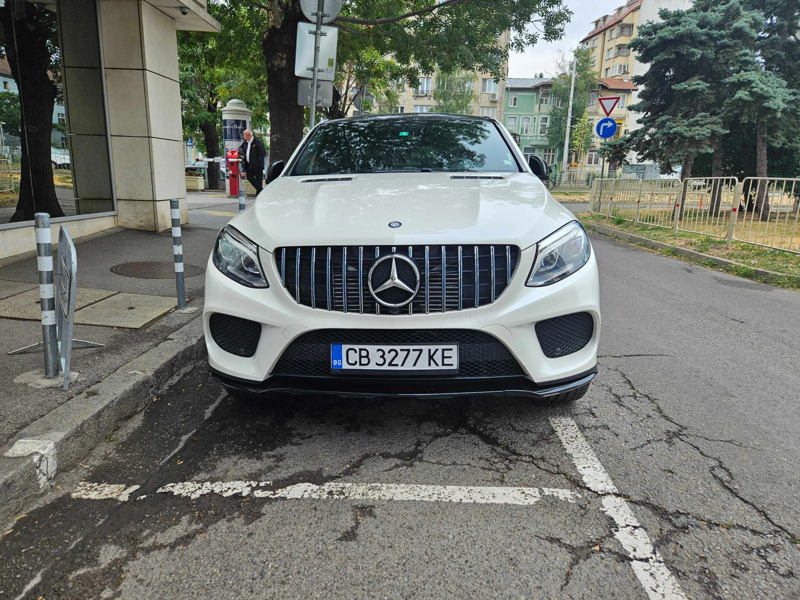 Mercedes-Benz GLE Coupe 3.5 AMG - изображение 9