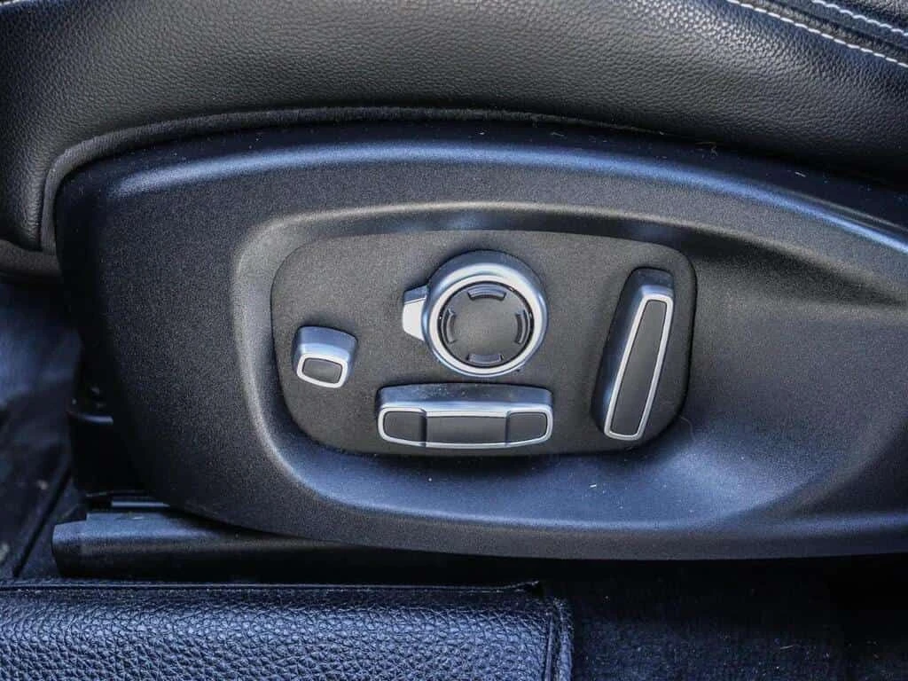 Jaguar F-PACE * S | AWD | SUPERCHARGED | PANO ROOF | MERIDIAN | , снимка 17 - Автомобили и джипове - 53787941