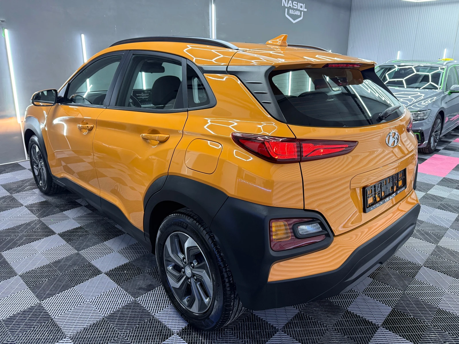Hyundai Kona 1.6i HIBRYD AUTOMATIC, снимка 3 - Автомобили и джипове - 54408274