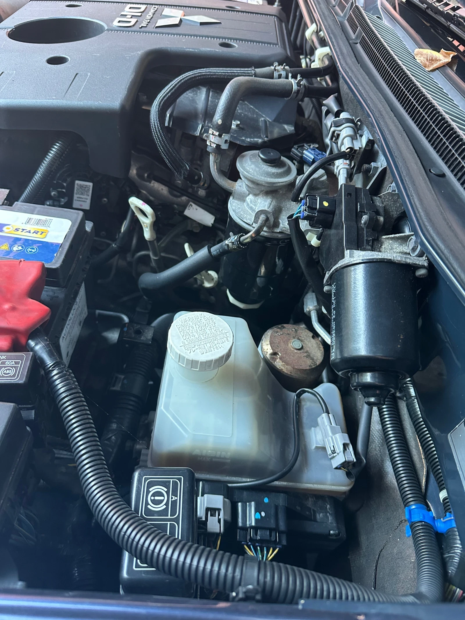 Mitsubishi Pajero, снимка 16 - Автомобили и джипове - 54771044