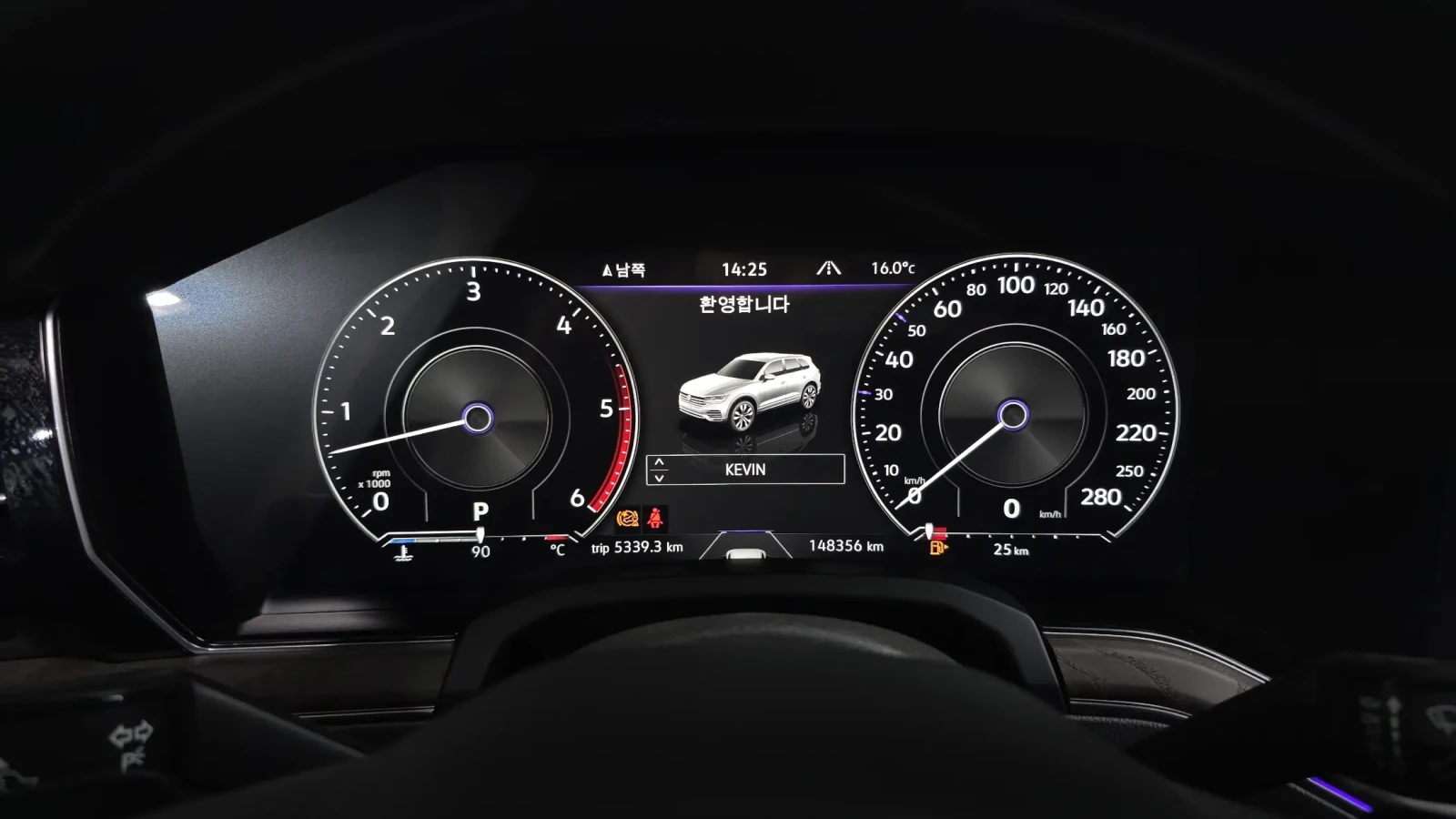 VW Touareg 3.0 TDI Prestige DisiTronic* Panorama * Обдухване , снимка 7 - Автомобили и джипове - 54913481