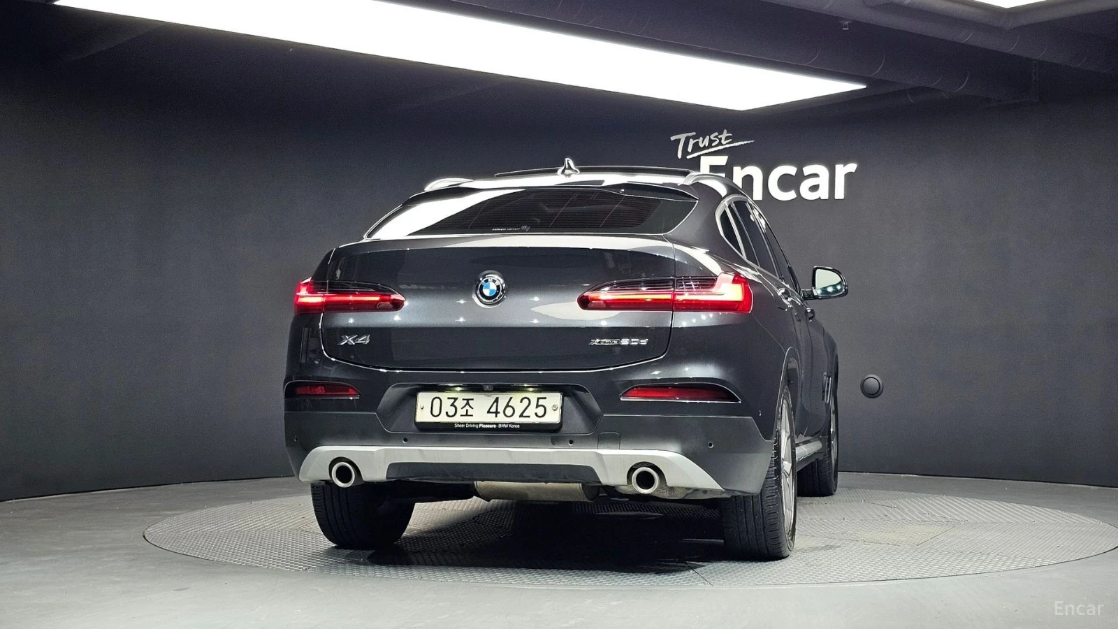 BMW X4 ПАМЕТ* КАМЕРА* ПОДГРЕВ* ПЕРА* HEADUP* ПАНО, снимка 4 - Автомобили и джипове - 55424306