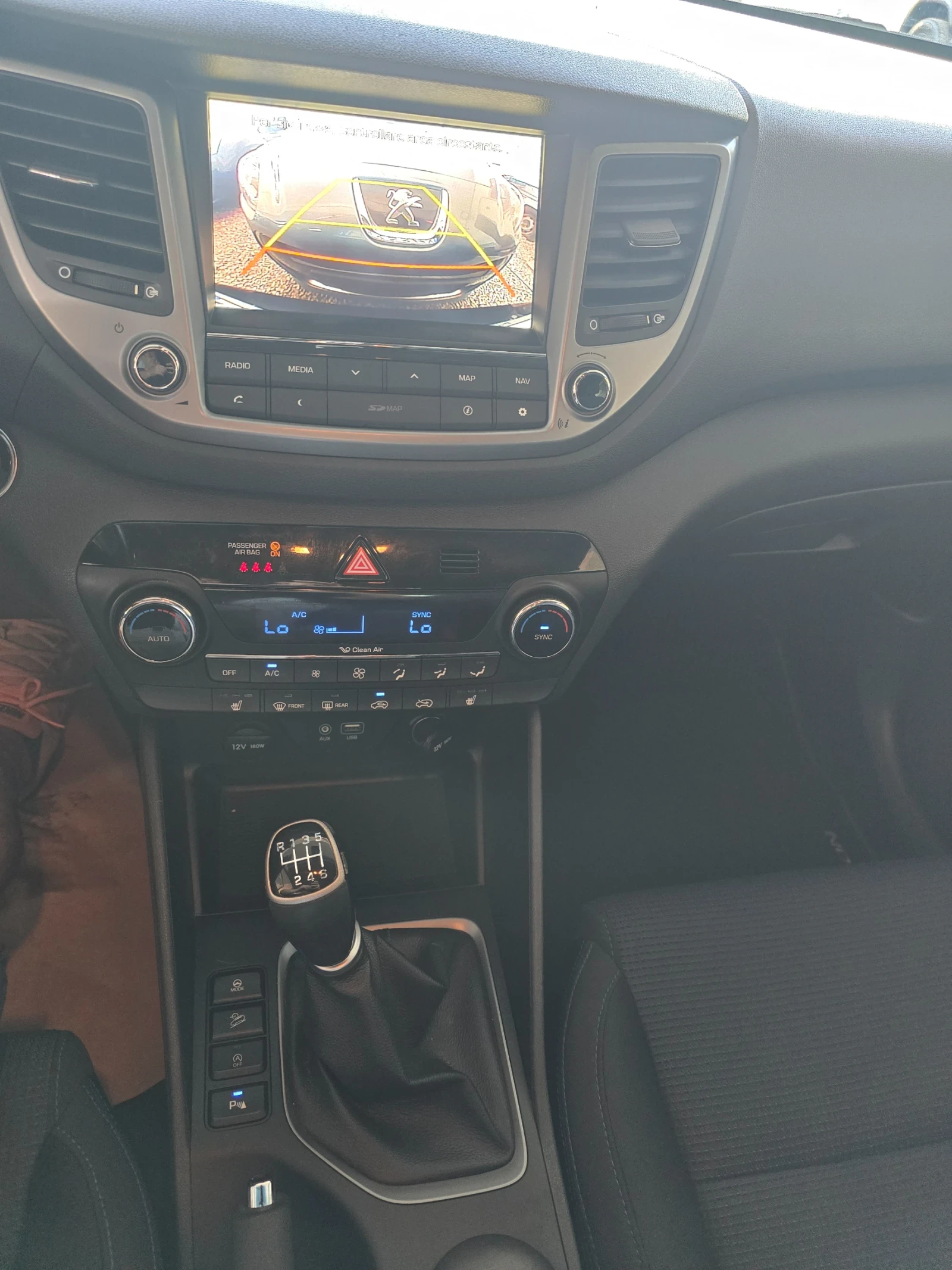 Hyundai Tucson 1.7 перфектен, снимка 9 - Автомобили и джипове - 55715336