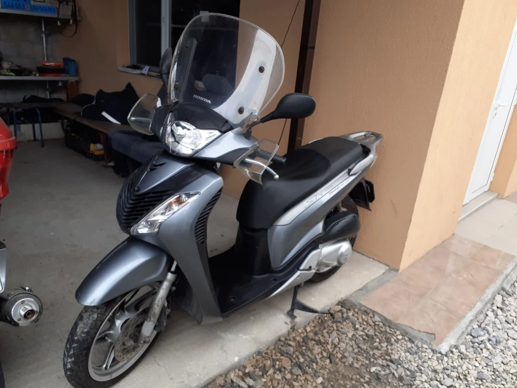 Honda Sh 125i ШВЕЙЦАРИЯ, снимка 2 - Мотоциклети и мототехника - 54555681