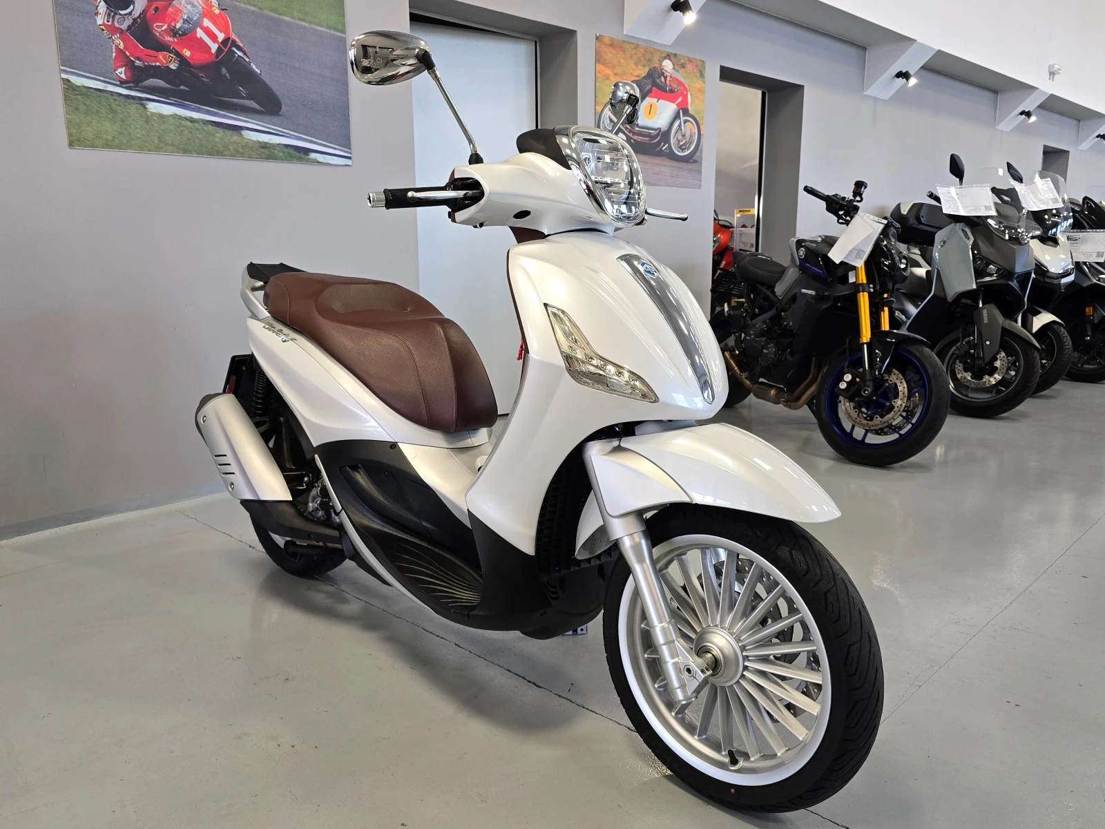 Piaggio Beverly 300ie, ABS-ASR, 25800км.