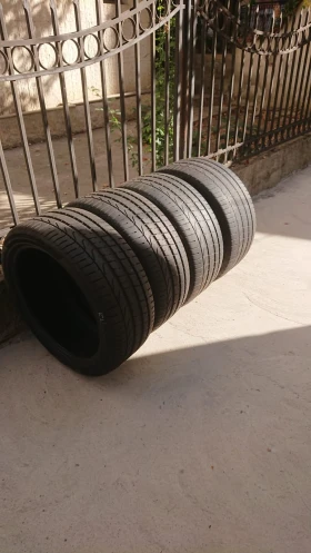 Гуми Летни 295/35R21, снимка 2