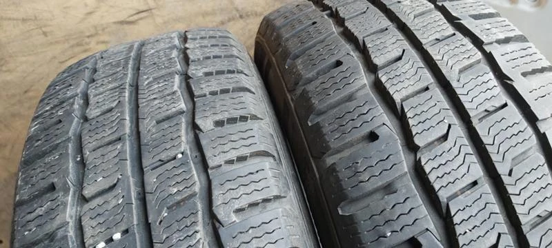 Гуми Зимни 205/65R15, снимка 2 - Гуми и джанти - 31257604