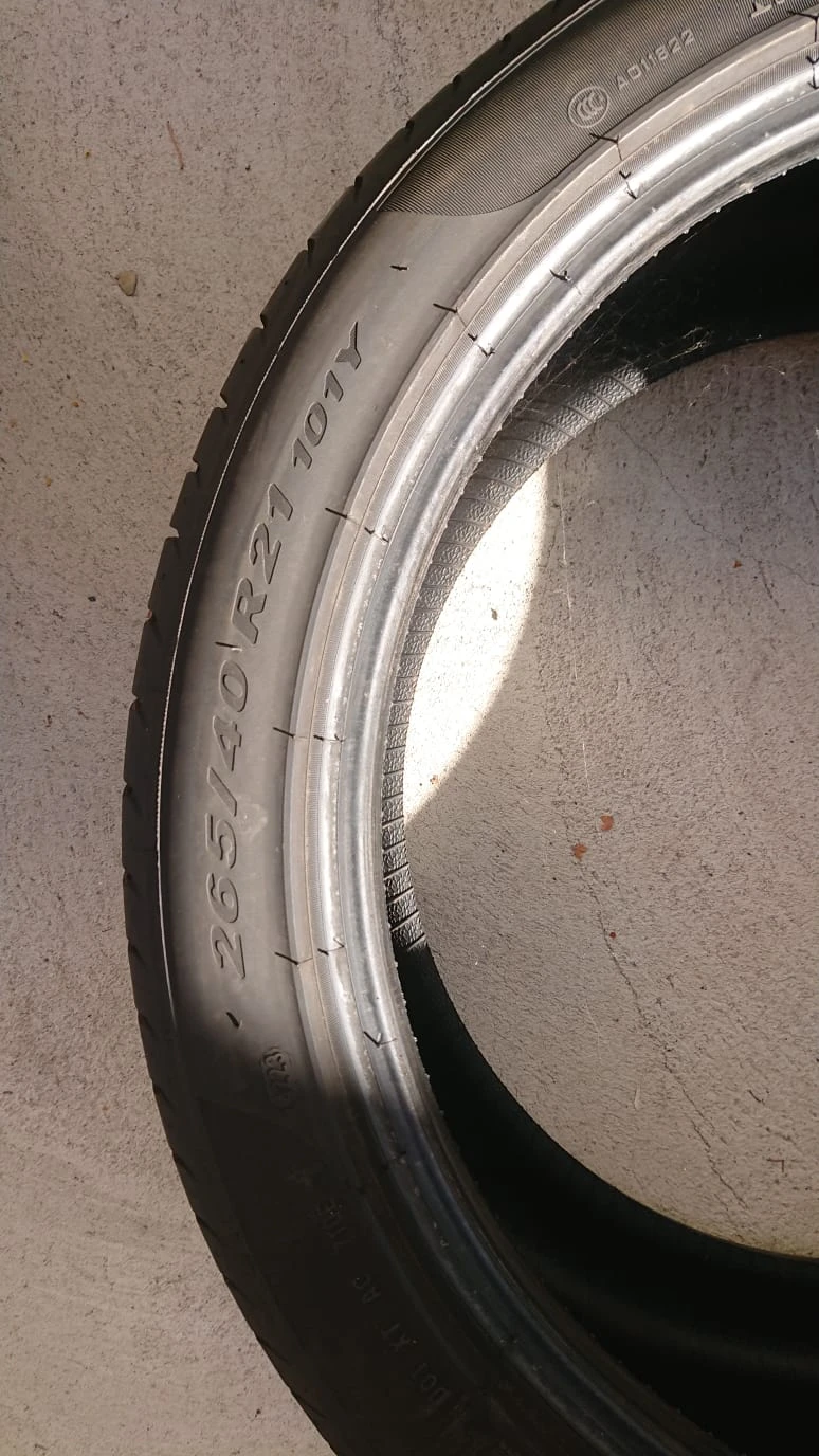 Гуми Летни 295/35R21, снимка 6 - Гуми и джанти - 56679783
