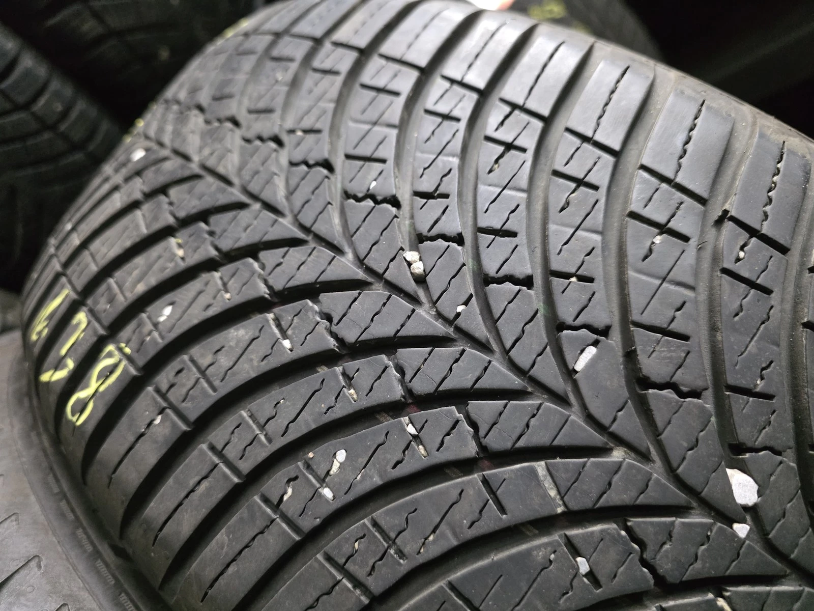 Гуми Всесезонни 205/50R17