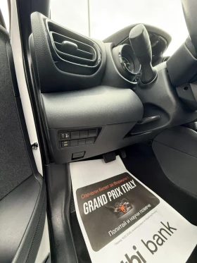Toyota Yaris HYBRID BiTone JBL ТОП, снимка 13