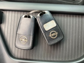 Opel Insignia 2.0D EURO 5A, снимка 17 - Автомобили и джипове - 41754634