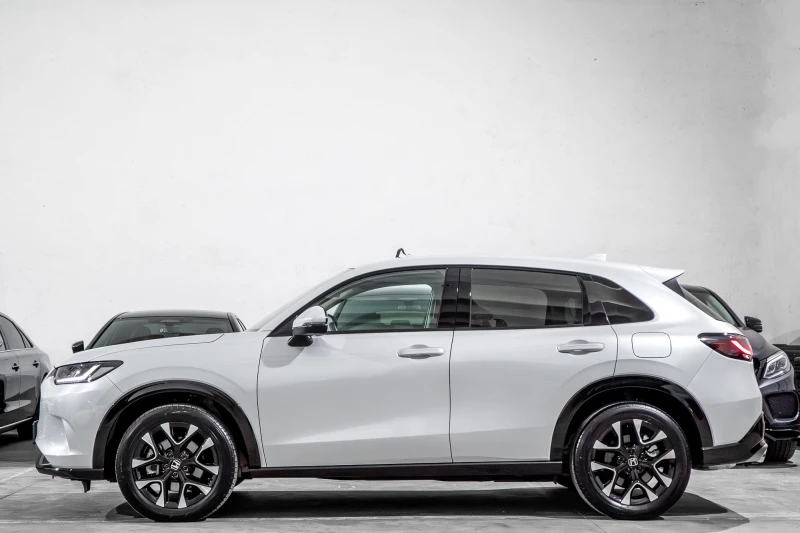 Honda ZR-V 2.0I* E:HEV Hybrid* ADVANCE* PANORAMA* 5г.ГАРАНЦИЯ, снимка 2 - Автомобили и джипове - 51647617