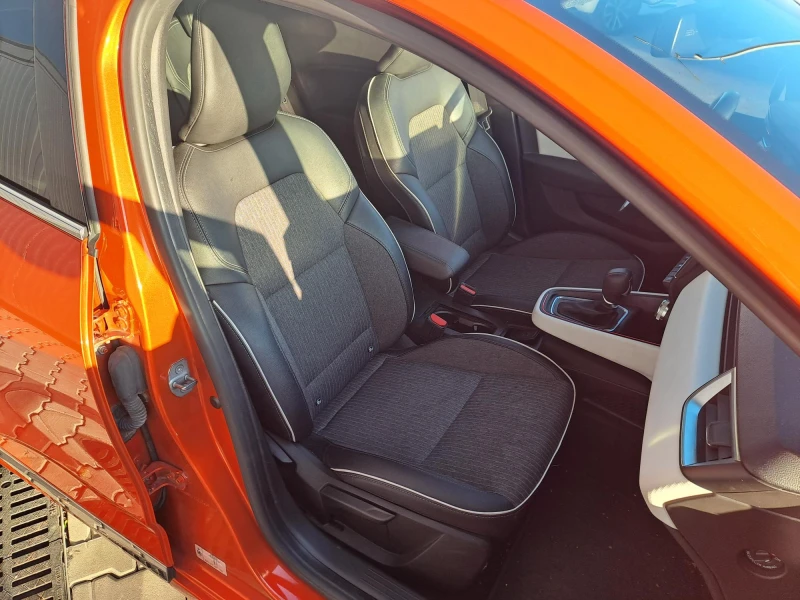 Renault Clio 1.0 TCe 90 k.c. AUTOMATIC , снимка 11 - Автомобили и джипове - 52278310