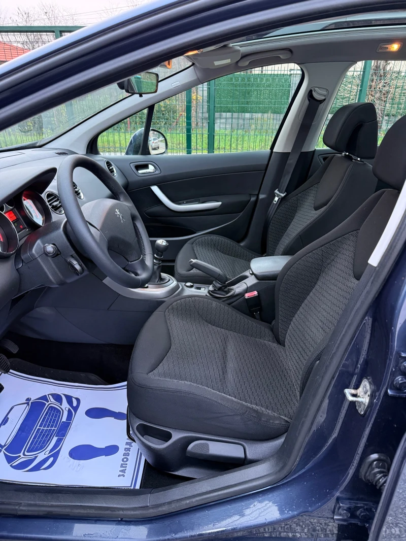 Peugeot 308 SW* 1.6HDI* 17 ДЖАНТИ* ПАНОРАМА* ПАРКТРОНИК, снимка 12 - Автомобили и джипове - 52695944