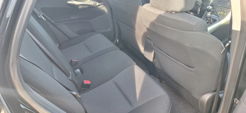 Toyota Auris 2, 0D-4D 126к.с.., снимка 12 - Автомобили и джипове - 52727536