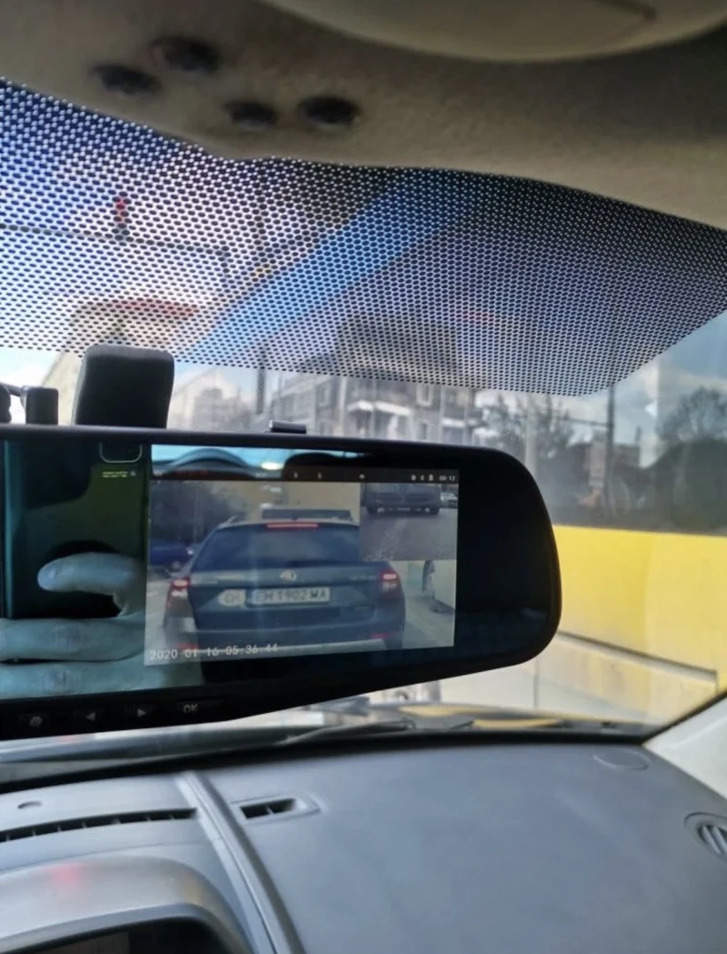 Renault Megane 1.4i, снимка 8 - Автомобили и джипове - 53224695