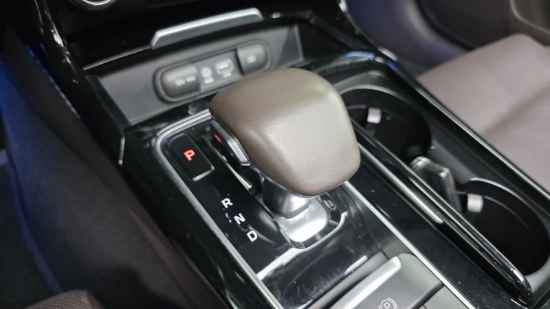 Kia Stinger 2.0T 2WD PLATINUM autogeorge.com, снимка 8 - Автомобили и джипове - 53261061