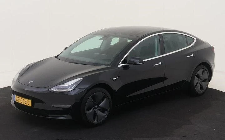 Tesla Model 3  4х4 Европейска Гаранция, снимка 1 - Автомобили и джипове - 46739881