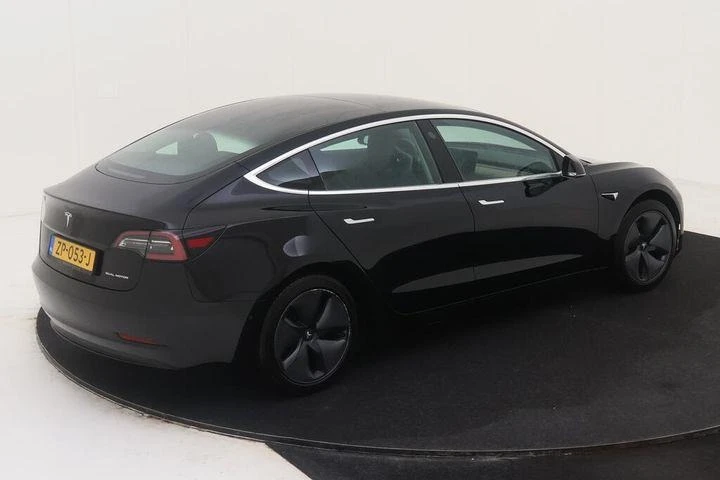 Tesla Model 3  4х4 Европейска Гаранция, снимка 6 - Автомобили и джипове - 46739881