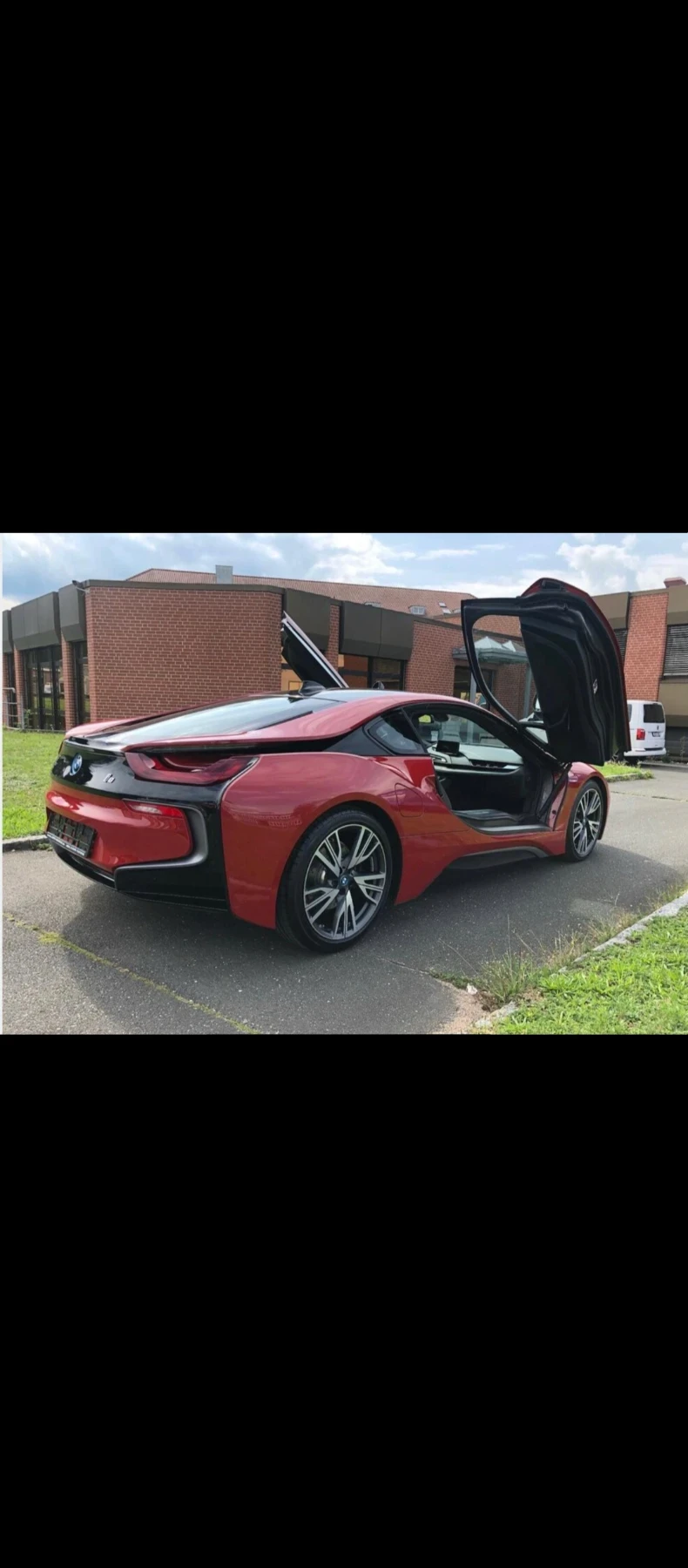 BMW i8 RED EDITION  - изображение 2