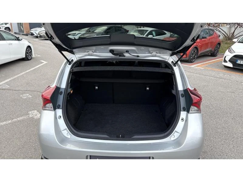 Toyota Auris 1.6P VVT-i LUNA, снимка 10 - Автомобили и джипове - 53887857