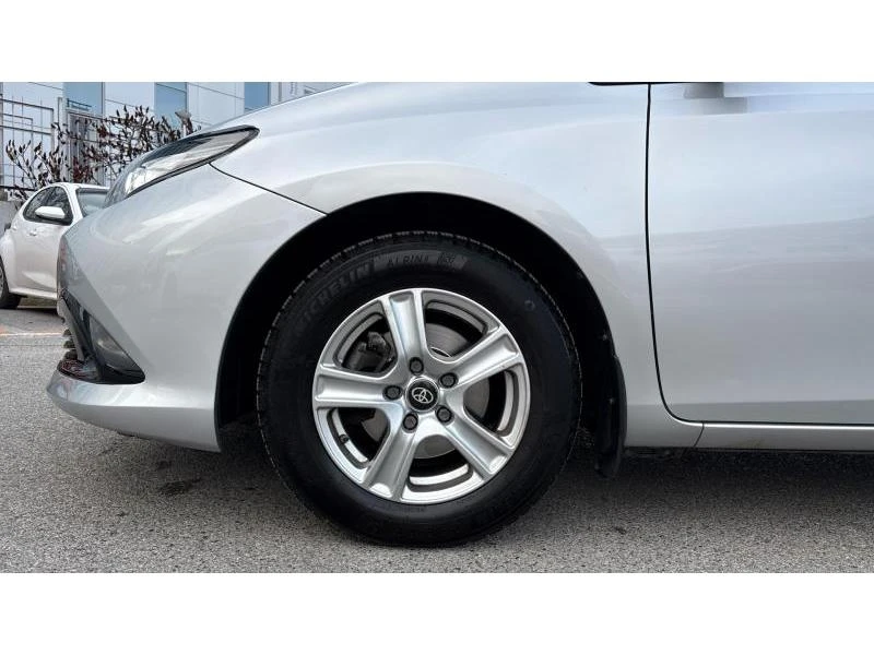 Toyota Auris 1.6P VVT-i LUNA, снимка 16 - Автомобили и джипове - 53887857