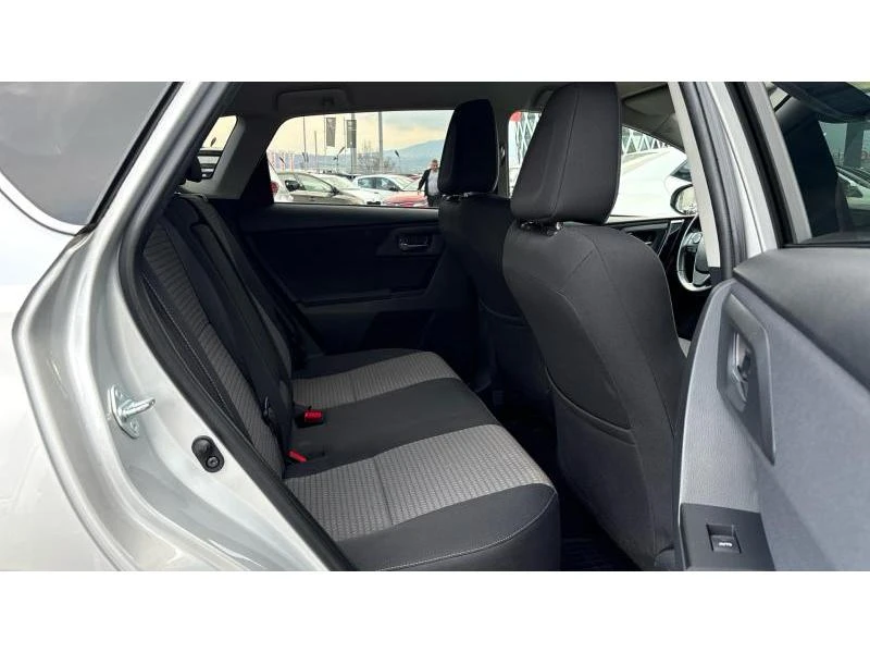 Toyota Auris 1.6P VVT-i LUNA, снимка 7 - Автомобили и джипове - 53887857