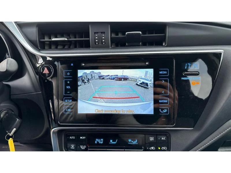 Toyota Auris 1.6P VVT-i LUNA, снимка 15 - Автомобили и джипове - 53887857