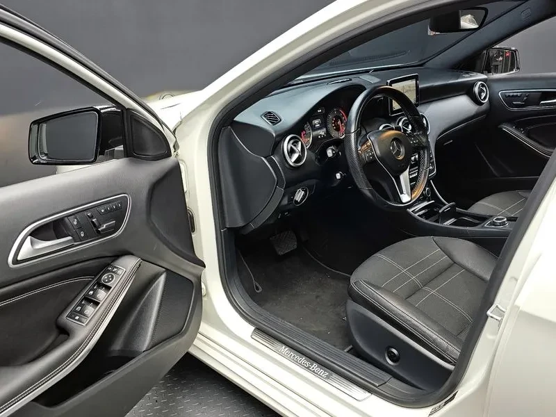 Mercedes-Benz A 200 2.0, снимка 11 - Автомобили и джипове - 54279061