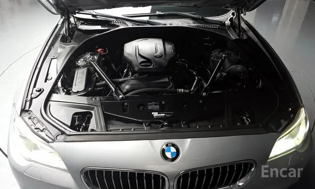 BMW 520 D * 360 КАМЕРА * HEAD UP * ШИБИДАХ * , снимка 6 - Автомобили и джипове - 55409061